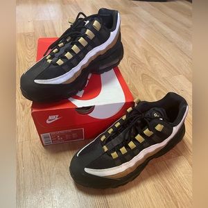 Air Max 95 OG Black and Gold